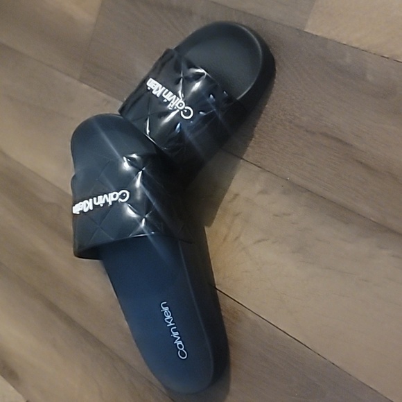 Calvin Klein Slip-ons Size 7M - Picture 1 of 5